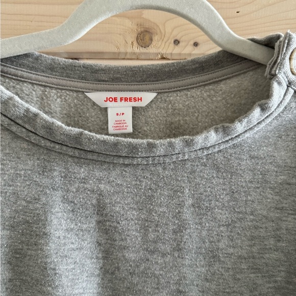 Joe Fresh Sweater - Picture 5 of 5